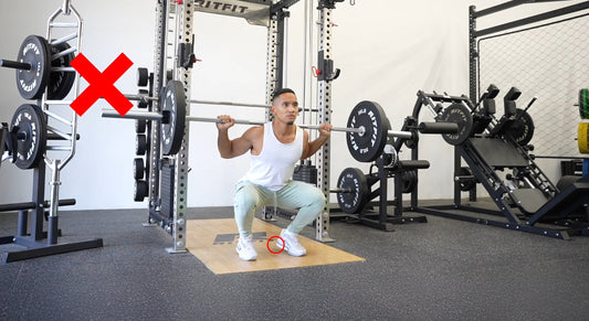 La Raíz de Tus Problemas con las Sentadillas: Podrían Ser Tus Zapatillas