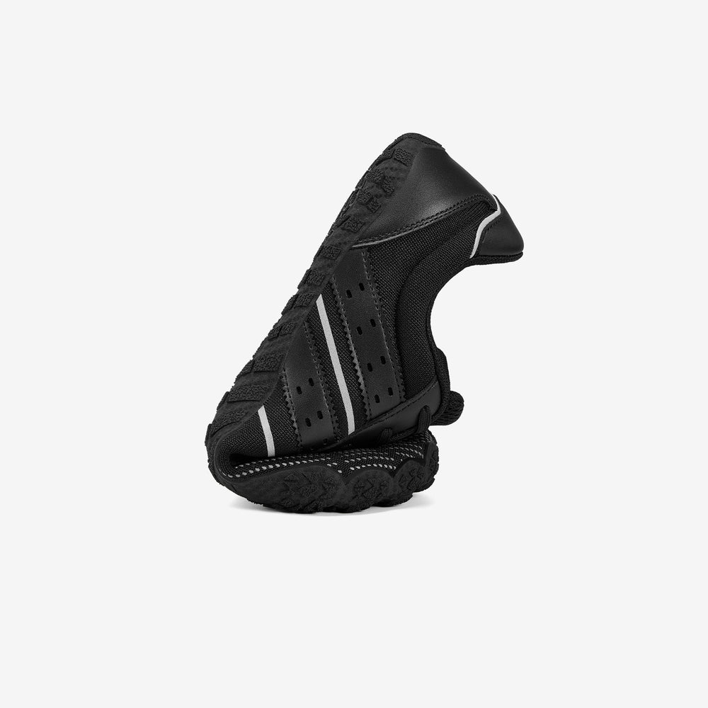 Ground zapatos barefoot ultrafinos para hombre doblados para mostrar su gran flexibilidad